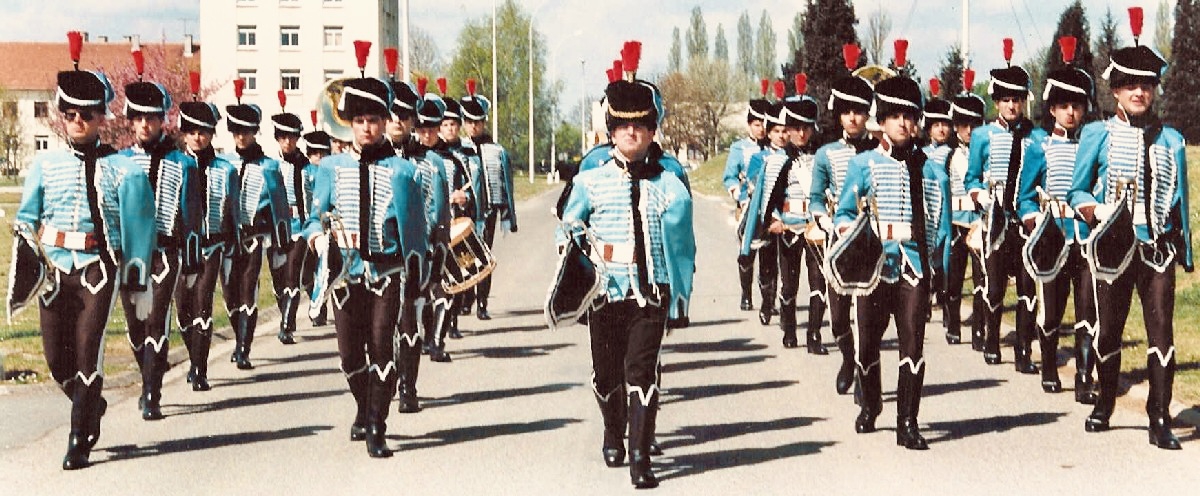 Julian Dagorno Défilé caserne 2eme Régiment de Hussards de Sourdun